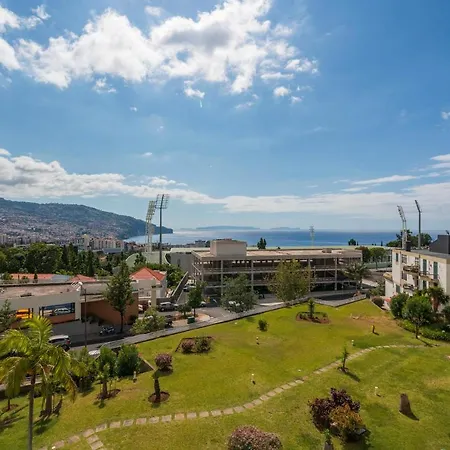 Vista Mar I By An Island * Funchal (Madeira)