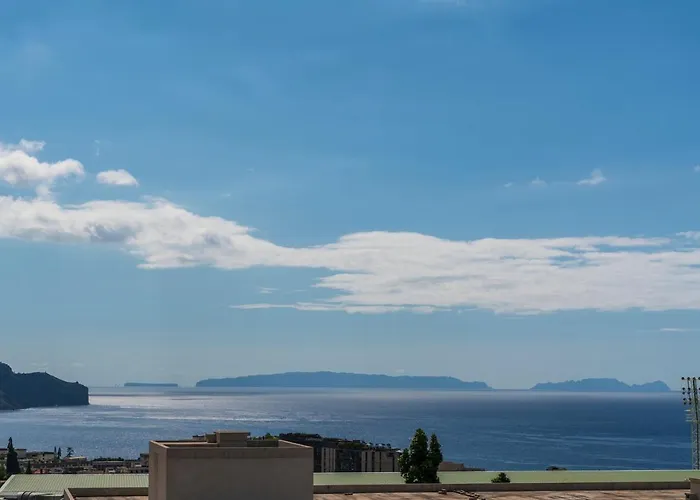 Vista Mar I By An Island Funchal (Madeira)