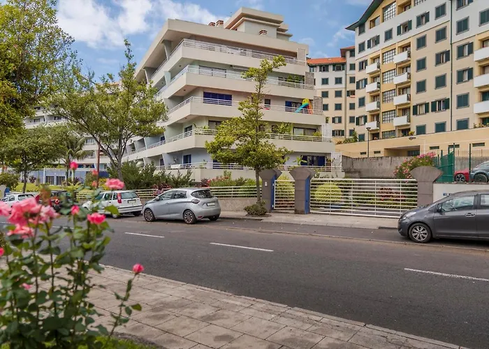 Vista Mar I By An Island Funchal (Madeira)