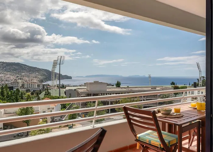 Vista Mar I By An Island *